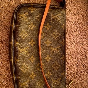 Vintage Louis Vuitton Monogram Pouchette